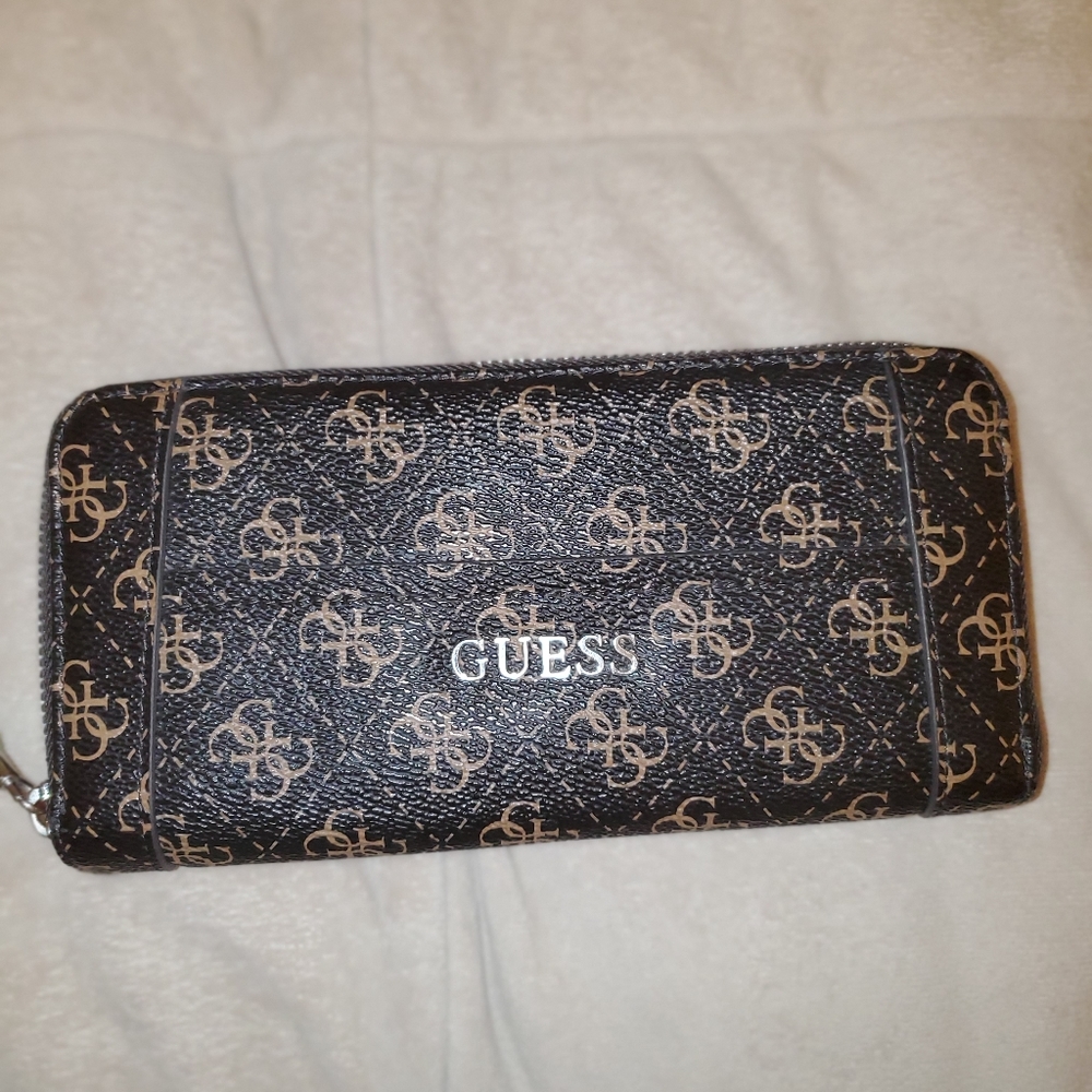 Guess wallet